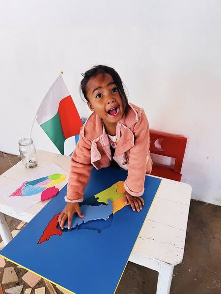 Djamila et son puzzle de Madagascar